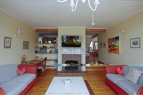 6 Bedroom Property for Sale in Fish Hoek Western Cape